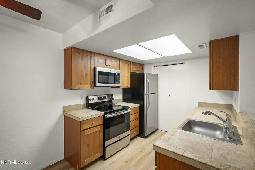 555 Patriot, Reno, Nevada 89511, 2 Bedrooms Bedrooms, ,2 BathroomsBathrooms,Residential,Residential,Patriot,0,260008224