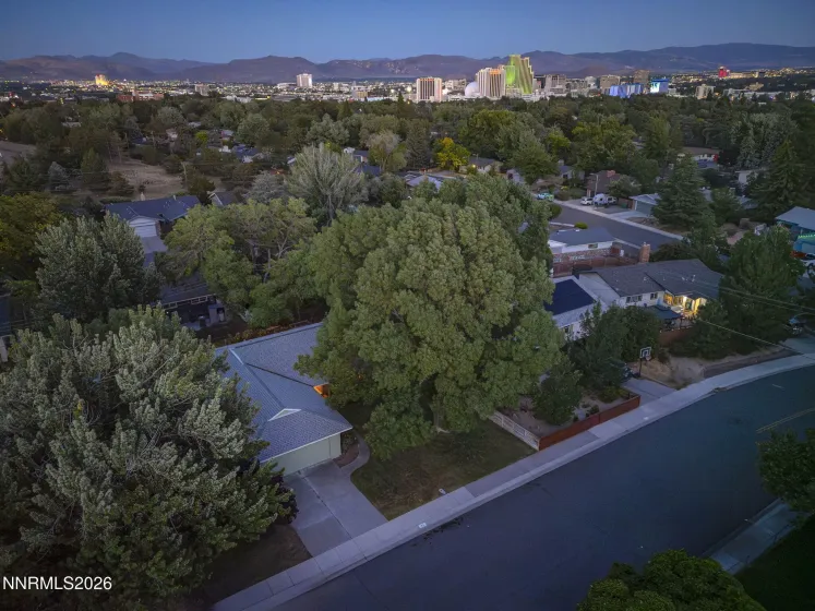 1310 Earl, Reno, Nevada 89503, 3 Bedrooms Bedrooms, ,2 BathroomsBathrooms,Residential,Residential,Earl,0,260008225
