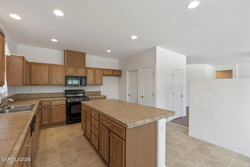 535 Sun Mesa, Sun Valley, Nevada 89433, 3 Bedrooms Bedrooms, ,2 BathroomsBathrooms,Residential,Residential,Sun Mesa,0,260008228