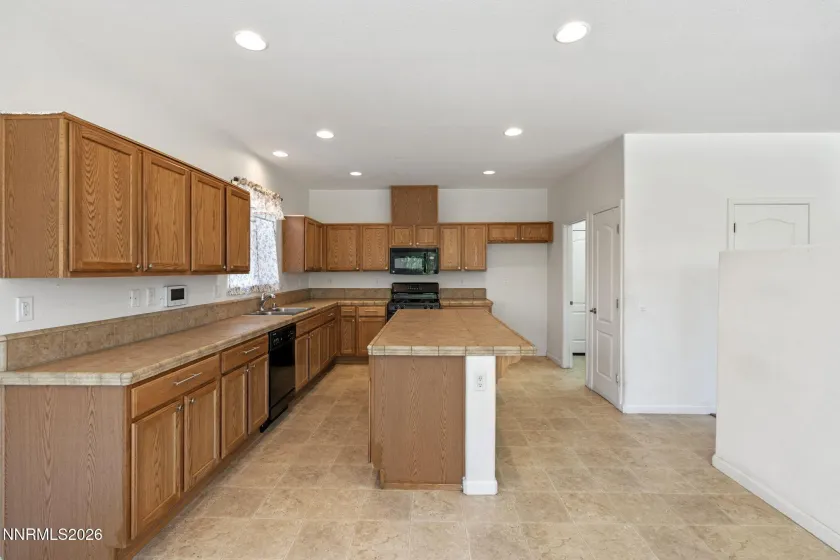 535 Sun Mesa, Sun Valley, Nevada 89433, 3 Bedrooms Bedrooms, ,2 BathroomsBathrooms,Residential,Residential,Sun Mesa,0,260008228