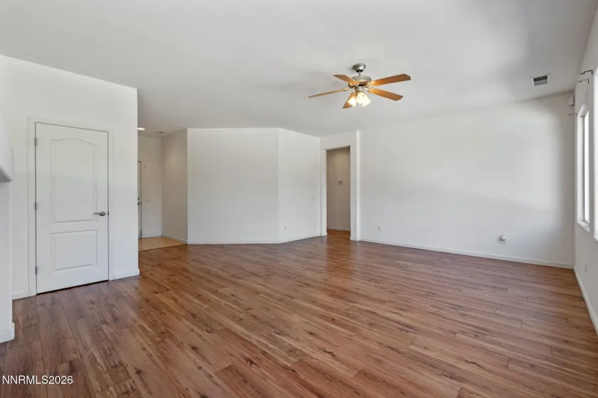 535 Sun Mesa, Sun Valley, Nevada 89433, 3 Bedrooms Bedrooms, ,2 BathroomsBathrooms,Residential,Residential,Sun Mesa,0,260008228