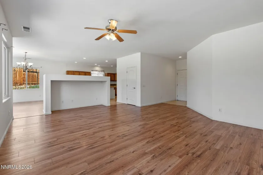 535 Sun Mesa, Sun Valley, Nevada 89433, 3 Bedrooms Bedrooms, ,2 BathroomsBathrooms,Residential,Residential,Sun Mesa,0,260008228