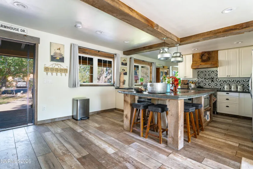200 Main, Sierraville, California 96126, 5 Bedrooms Bedrooms, ,5 BathroomsBathrooms,Residential,Residential,Main,0,260008230