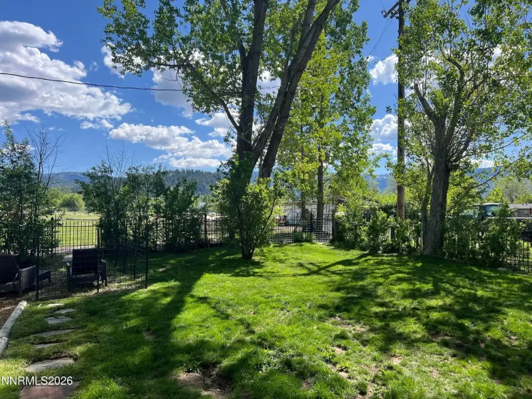 200 Main, Sierraville, California 96126, 5 Bedrooms Bedrooms, ,5 BathroomsBathrooms,Residential,Residential,Main,0,260008230