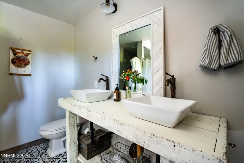 200 Main, Sierraville, California 96126, 5 Bedrooms Bedrooms, ,5 BathroomsBathrooms,Residential,Residential,Main,0,260008230