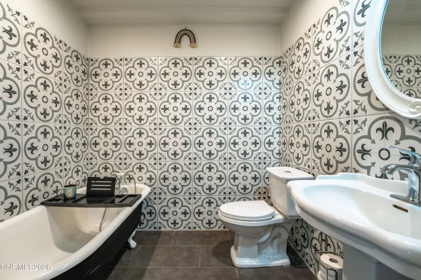 200 Main, Sierraville, California 96126, 5 Bedrooms Bedrooms, ,5 BathroomsBathrooms,Residential,Residential,Main,0,260008230