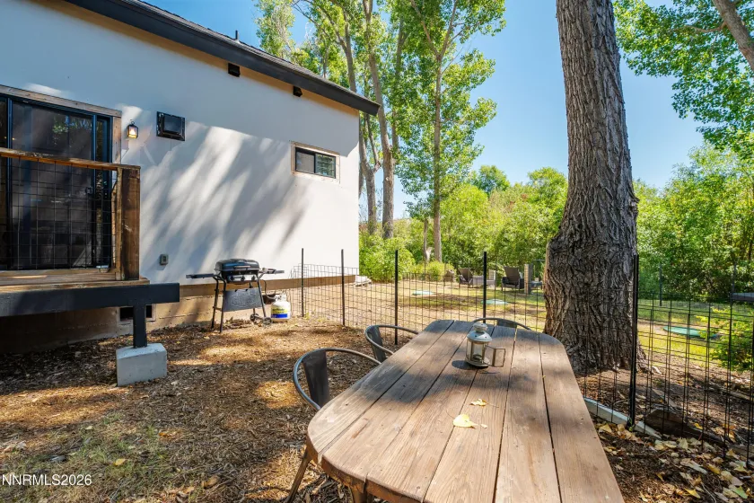 200 Main, Sierraville, California 96126, 5 Bedrooms Bedrooms, ,5 BathroomsBathrooms,Residential,Residential,Main,0,260008230