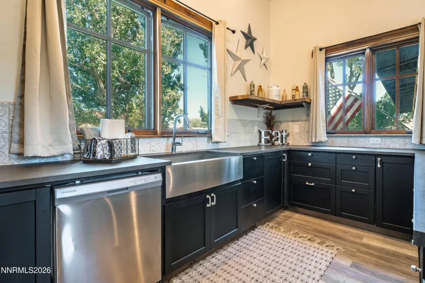 200 Main, Sierraville, California 96126, 5 Bedrooms Bedrooms, ,5 BathroomsBathrooms,Residential,Residential,Main,0,260008230
