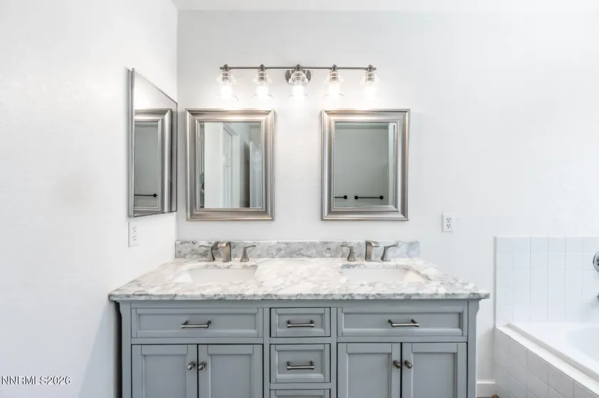 2291 Penguin, Sparks, Nevada 89441, 3 Bedrooms Bedrooms, ,2 BathroomsBathrooms,Residential,Residential,Penguin,0,260008233