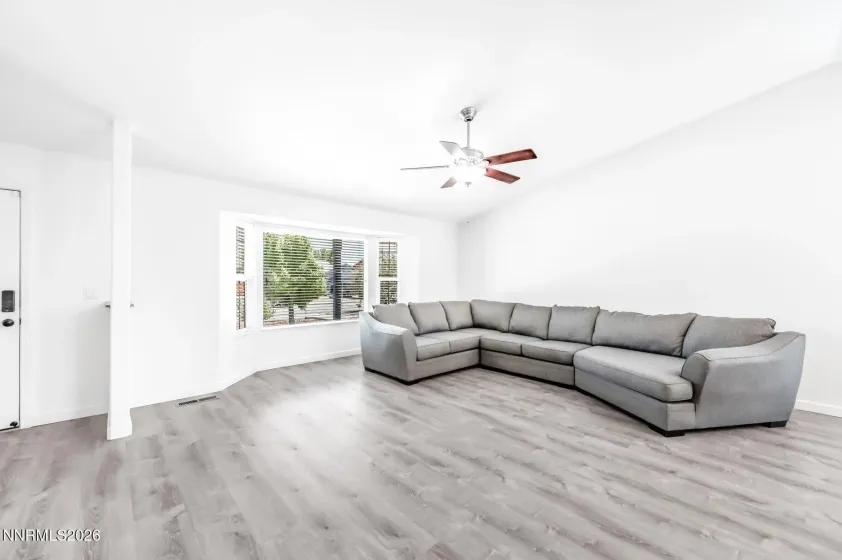 2291 Penguin, Sparks, Nevada 89441, 3 Bedrooms Bedrooms, ,2 BathroomsBathrooms,Residential,Residential,Penguin,0,260008233