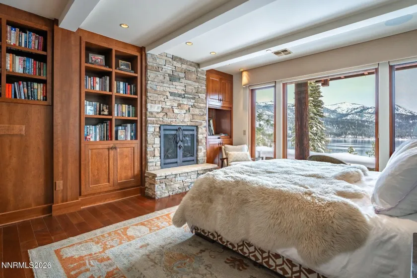 120 NV-28, Crystal Bay, Nevada 89402, 2 Bedrooms Bedrooms, ,3 BathroomsBathrooms,Residential,Residential,NV-28,0,260008236