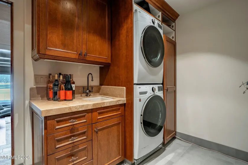 120 NV-28, Crystal Bay, Nevada 89402, 2 Bedrooms Bedrooms, ,3 BathroomsBathrooms,Residential,Residential,NV-28,0,260008236