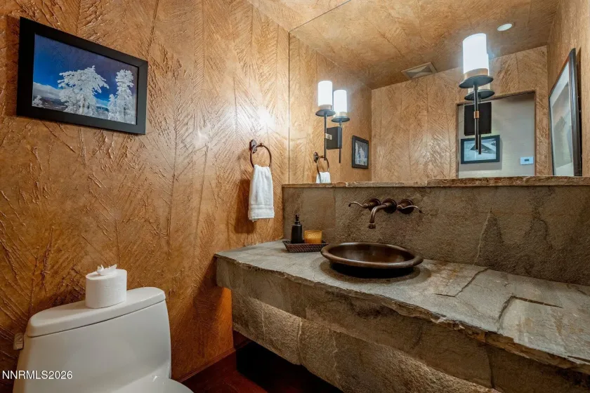 120 NV-28, Crystal Bay, Nevada 89402, 2 Bedrooms Bedrooms, ,3 BathroomsBathrooms,Residential,Residential,NV-28,0,260008236