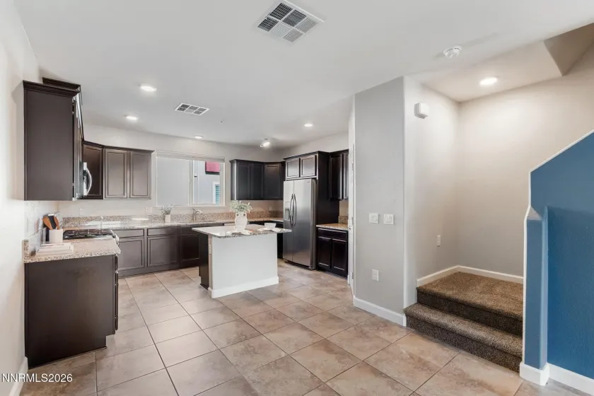2989 Silver River, Sparks, Nevada 89431, 2 Bedrooms Bedrooms, ,3 BathroomsBathrooms,Residential,Residential,Silver River,0,260008238