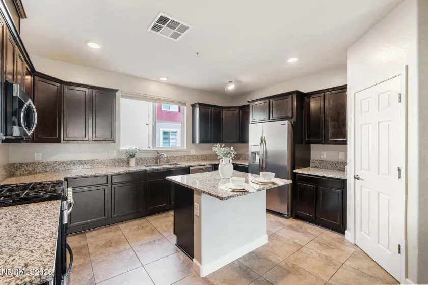 2989 Silver River, Sparks, Nevada 89431, 2 Bedrooms Bedrooms, ,3 BathroomsBathrooms,Residential,Residential,Silver River,0,260008238