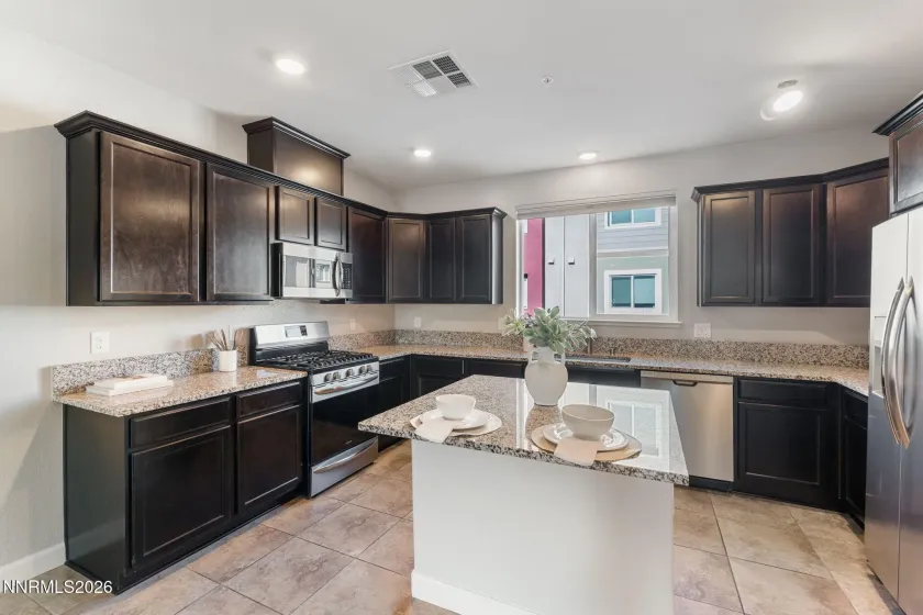 2989 Silver River, Sparks, Nevada 89431, 2 Bedrooms Bedrooms, ,3 BathroomsBathrooms,Residential,Residential,Silver River,0,260008238