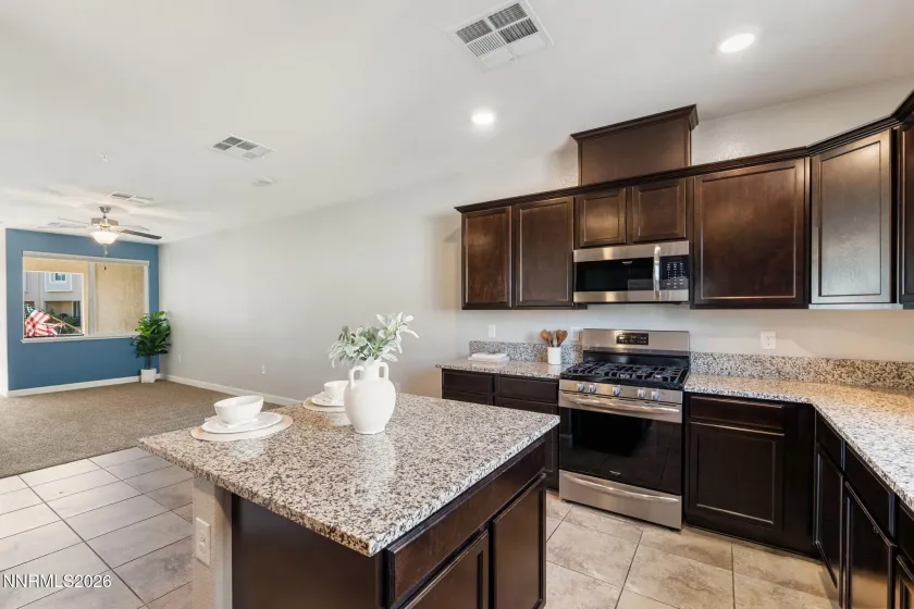 2989 Silver River, Sparks, Nevada 89431, 2 Bedrooms Bedrooms, ,3 BathroomsBathrooms,Residential,Residential,Silver River,0,260008238