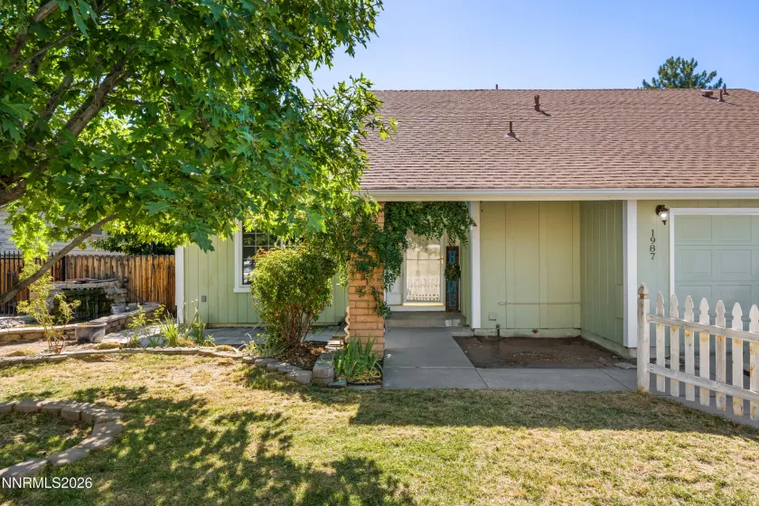 1987 Bonita Vista, Sparks, Nevada 89434, 4 Bedrooms Bedrooms, ,2 BathroomsBathrooms,Residential,Residential,Bonita Vista,0,260008239