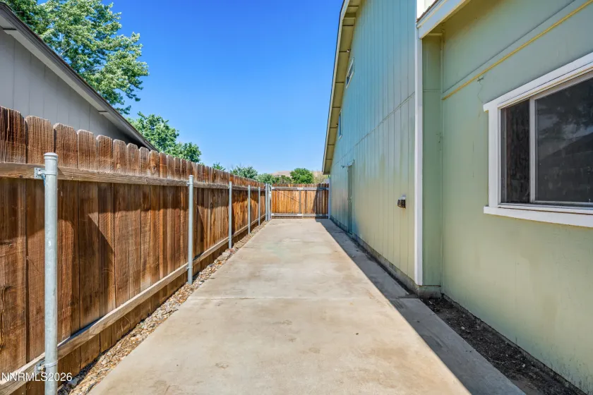 1987 Bonita Vista, Sparks, Nevada 89434, 4 Bedrooms Bedrooms, ,2 BathroomsBathrooms,Residential,Residential,Bonita Vista,0,260008239