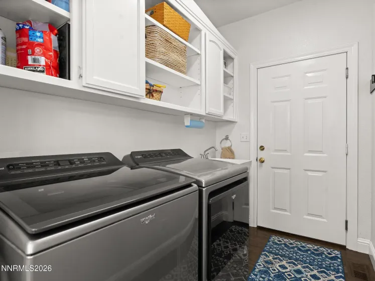 1666 Dogleg, Carson City, Nevada 89701, 4 Bedrooms Bedrooms, ,3 BathroomsBathrooms,Residential,Residential,Dogleg,0,260008240