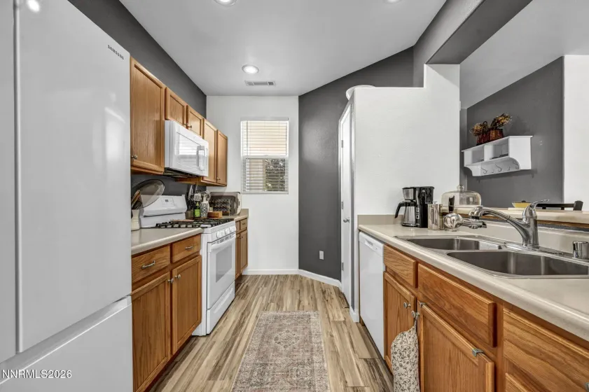8230 Big River, Reno, Nevada 89506, 2 Bedrooms Bedrooms, ,2 BathroomsBathrooms,Residential,Residential,Big River,0,260008244