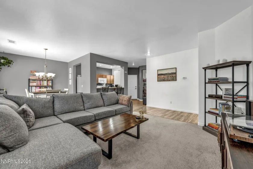 8230 Big River, Reno, Nevada 89506, 2 Bedrooms Bedrooms, ,2 BathroomsBathrooms,Residential,Residential,Big River,0,260008244