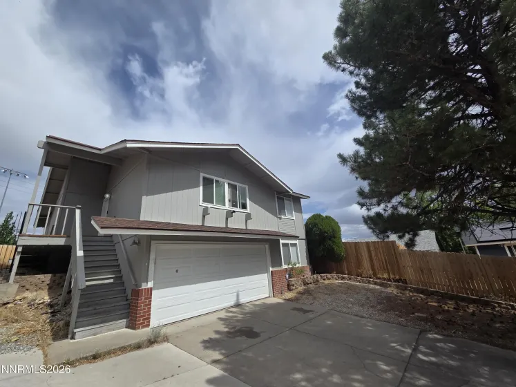 1055 Tudor, Reno, Nevada 89503, 4 Bedrooms Bedrooms, ,3 BathroomsBathrooms,Residential,Residential,Tudor,0,260008247