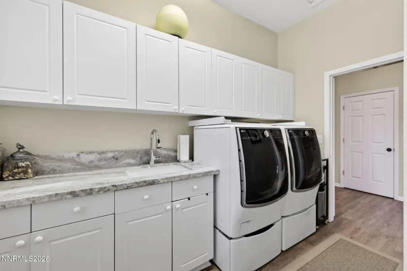 6889 Marble Canyon, Reno, Nevada 89511, 5 Bedrooms Bedrooms, ,3 BathroomsBathrooms,Residential,Residential,Marble Canyon,0,260008251