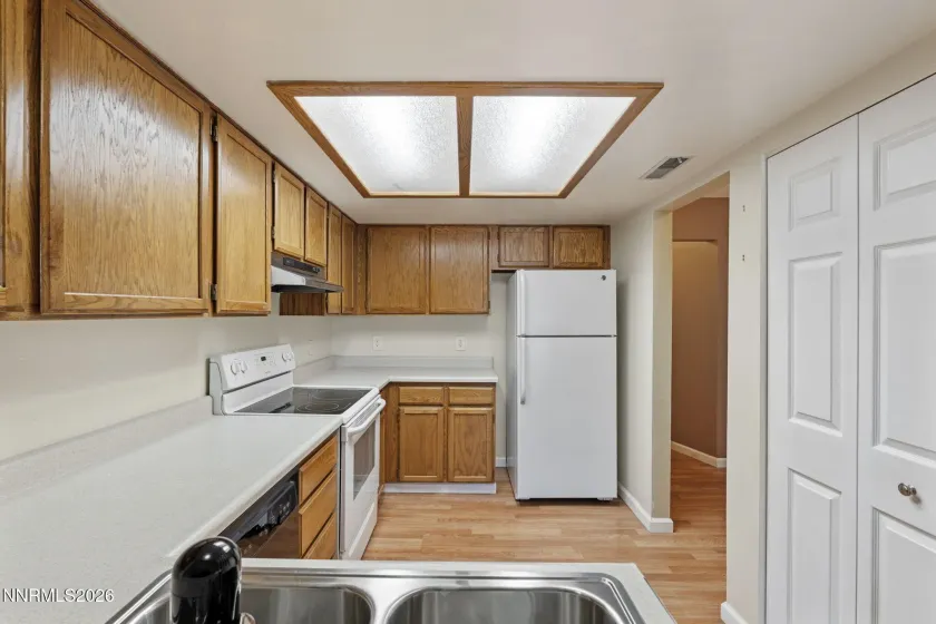 785 Kingston, Reno, Nevada 89511, 2 Bedrooms Bedrooms, ,2 BathroomsBathrooms,Residential,Residential,Kingston,0,260008252