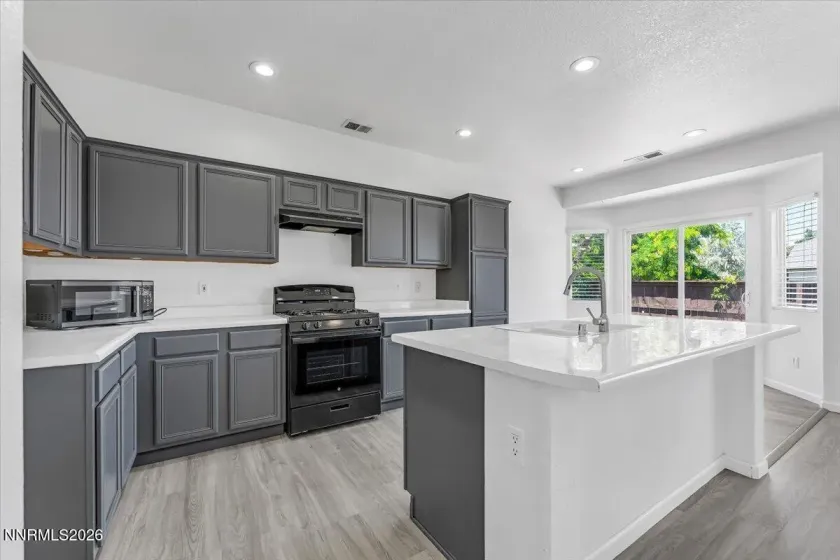 1196 Glendora, Sparks, Nevada 89436, 4 Bedrooms Bedrooms, ,2 BathroomsBathrooms,Residential,Residential,Glendora,0,260008254