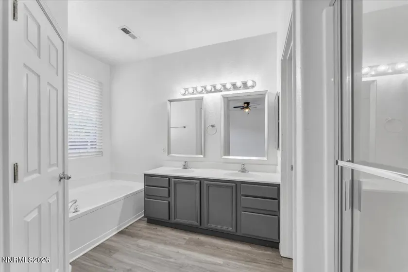 1196 Glendora, Sparks, Nevada 89436, 4 Bedrooms Bedrooms, ,2 BathroomsBathrooms,Residential,Residential,Glendora,0,260008254