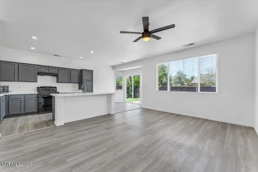 1196 Glendora, Sparks, Nevada 89436, 4 Bedrooms Bedrooms, ,2 BathroomsBathrooms,Residential,Residential,Glendora,0,260008254