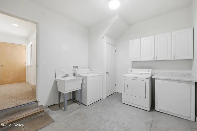 1100 H, Sparks, Nevada 89431, 4 Bedrooms Bedrooms, ,3 BathroomsBathrooms,Residential,Residential,H,0,260008259