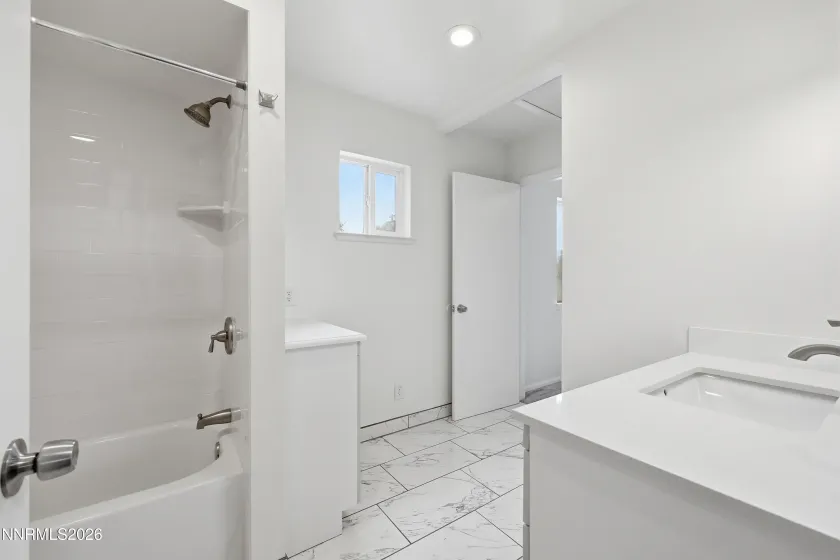 1100 H, Sparks, Nevada 89431, 4 Bedrooms Bedrooms, ,3 BathroomsBathrooms,Residential,Residential,H,0,260008259