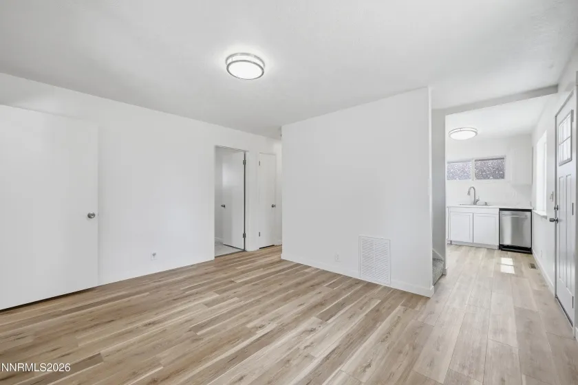 1100 H, Sparks, Nevada 89431, 4 Bedrooms Bedrooms, ,3 BathroomsBathrooms,Residential,Residential,H,0,260008259