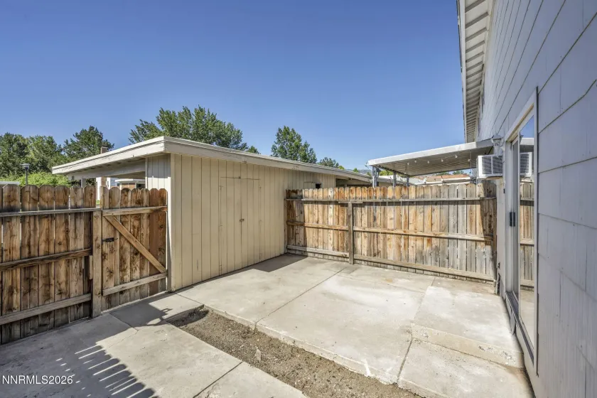 545 Smithridge, Reno, Nevada 89502, 2 Bedrooms Bedrooms, ,2 BathroomsBathrooms,Residential,Residential,Smithridge,0,260008264
