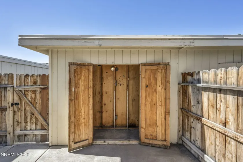 545 Smithridge, Reno, Nevada 89502, 2 Bedrooms Bedrooms, ,2 BathroomsBathrooms,Residential,Residential,Smithridge,0,260008264
