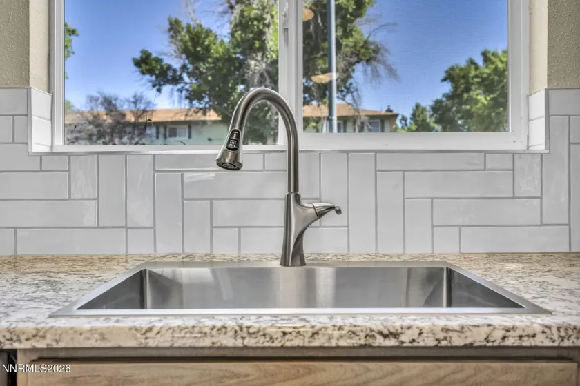 545 Smithridge, Reno, Nevada 89502, 2 Bedrooms Bedrooms, ,2 BathroomsBathrooms,Residential,Residential,Smithridge,0,260008264