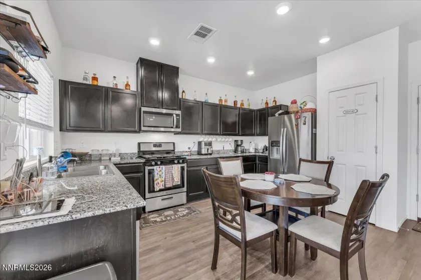 9809 Fishermans Reef, Reno, Nevada 89506, 3 Bedrooms Bedrooms, ,3 BathroomsBathrooms,Residential,Residential,Fishermans Reef,0,260008268