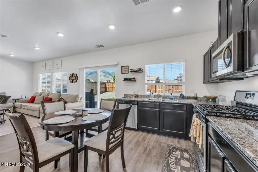 9809 Fishermans Reef, Reno, Nevada 89506, 3 Bedrooms Bedrooms, ,3 BathroomsBathrooms,Residential,Residential,Fishermans Reef,0,260008268