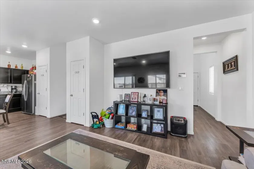 9809 Fishermans Reef, Reno, Nevada 89506, 3 Bedrooms Bedrooms, ,3 BathroomsBathrooms,Residential,Residential,Fishermans Reef,0,260008268