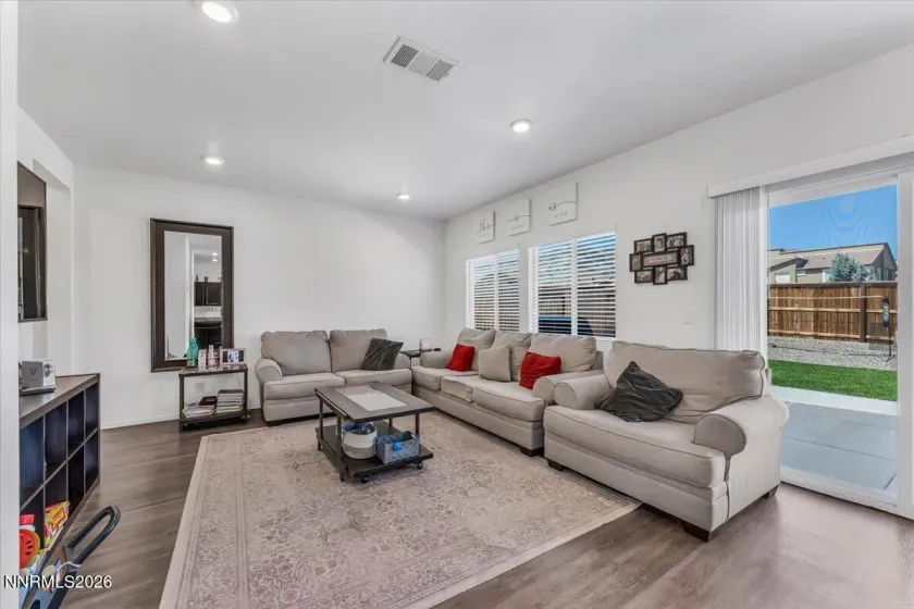 9809 Fishermans Reef, Reno, Nevada 89506, 3 Bedrooms Bedrooms, ,3 BathroomsBathrooms,Residential,Residential,Fishermans Reef,0,260008268