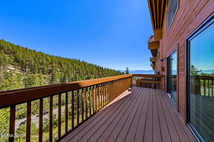 400 Fairview, Incline Village, Nevada 89451, 2 Bedrooms Bedrooms, ,3 BathroomsBathrooms,Residential,Residential,Fairview,0,260008274