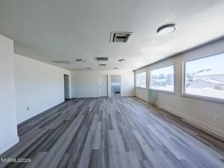 933 Woodside, Carson City, Nevada 89701, ,Commercial Lease,Manufactured,Woodside,0,260008280