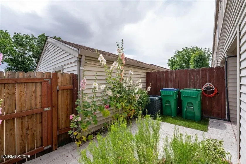 13890 Lear, Reno, Nevada 89506, 2 Bedrooms Bedrooms, ,2 BathroomsBathrooms,Residential,Residential,Lear,0,260008291