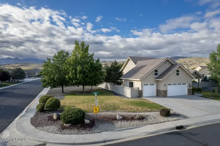 111 Denio, Dayton, Nevada 89403, 3 Bedrooms Bedrooms, ,2 BathroomsBathrooms,Residential,Residential,Denio,0,260008292