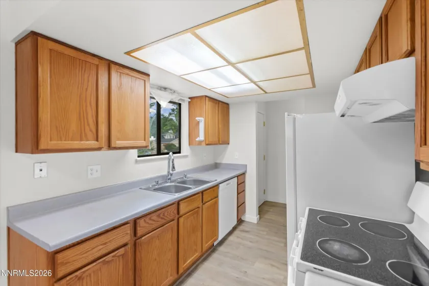 1855 Severn, Reno, Nevada 89503, 4 Bedrooms Bedrooms, ,2 BathroomsBathrooms,Residential,Residential,Severn,0,260008293