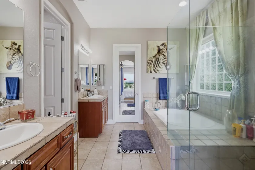 2904 Oxley, Sparks, Nevada 89436, 5 Bedrooms Bedrooms, ,3 BathroomsBathrooms,Residential,Residential,Oxley,0,260008295