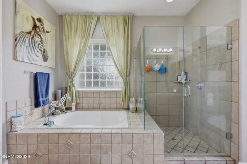 2904 Oxley, Sparks, Nevada 89436, 5 Bedrooms Bedrooms, ,3 BathroomsBathrooms,Residential,Residential,Oxley,0,260008295