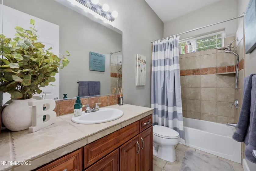 2904 Oxley, Sparks, Nevada 89436, 5 Bedrooms Bedrooms, ,3 BathroomsBathrooms,Residential,Residential,Oxley,0,260008295